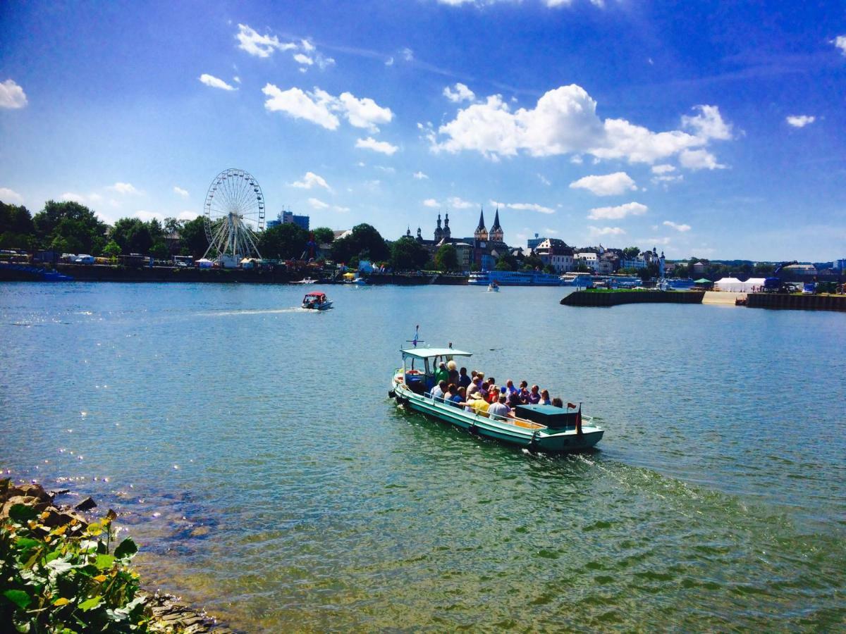 Haus Am Ufer Mit Rheinpanoramablick Apartman Koblenz  Kültér fotó