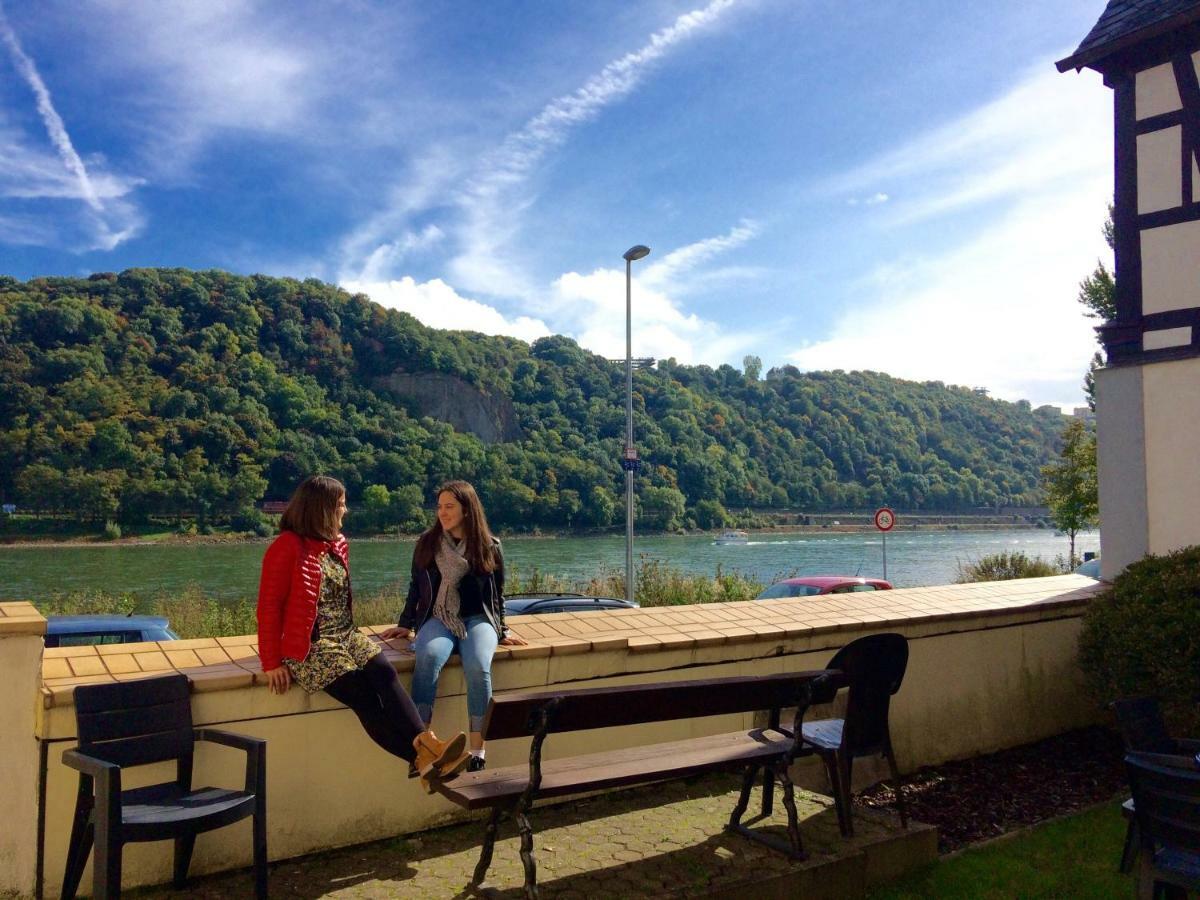 Haus Am Ufer Mit Rheinpanoramablick Apartman Koblenz  Kültér fotó